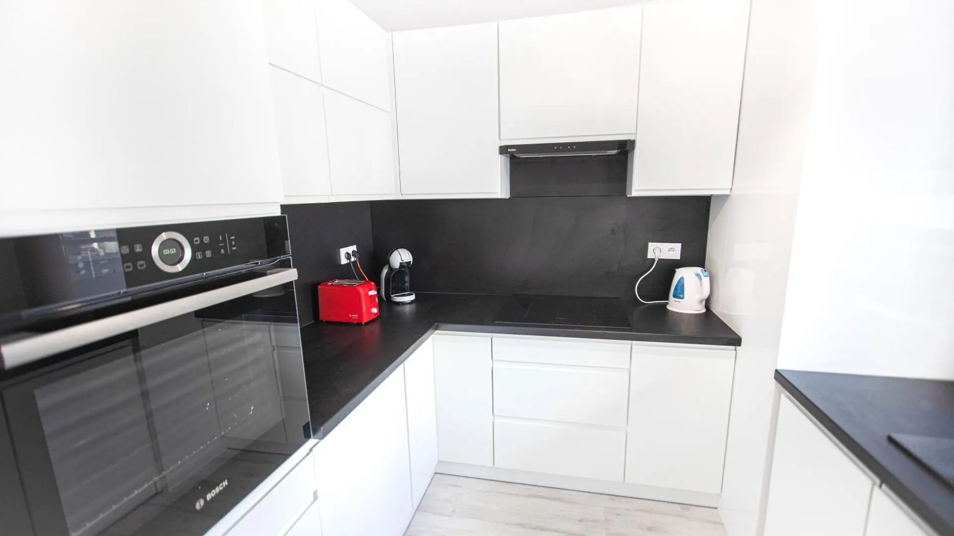 Apartment Lovely Studio Close To The Center. Free Parking Warsaw